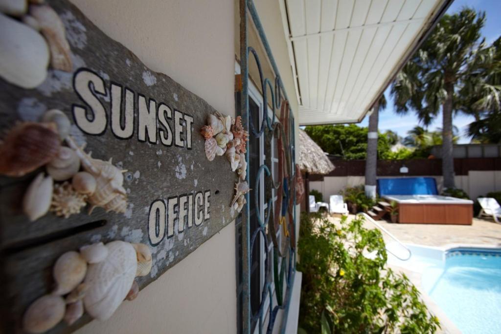 Aruba Sunset Beach Studios Palm Beach ภายนอก รูปภาพ